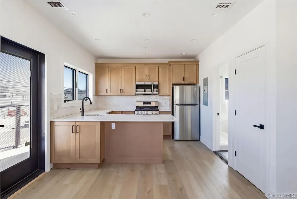 56 Suffolk Road Island Park NY 11558
