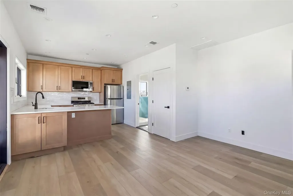 56 Suffolk Road Island Park NY 11558