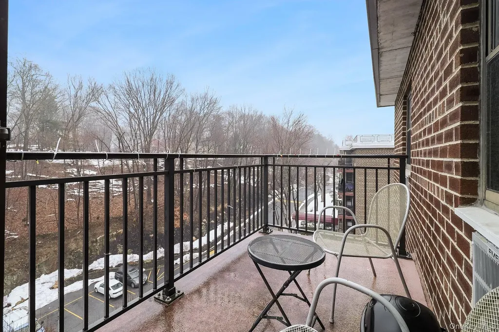 100 Diplomat Drive Mount Kisco NY 10549