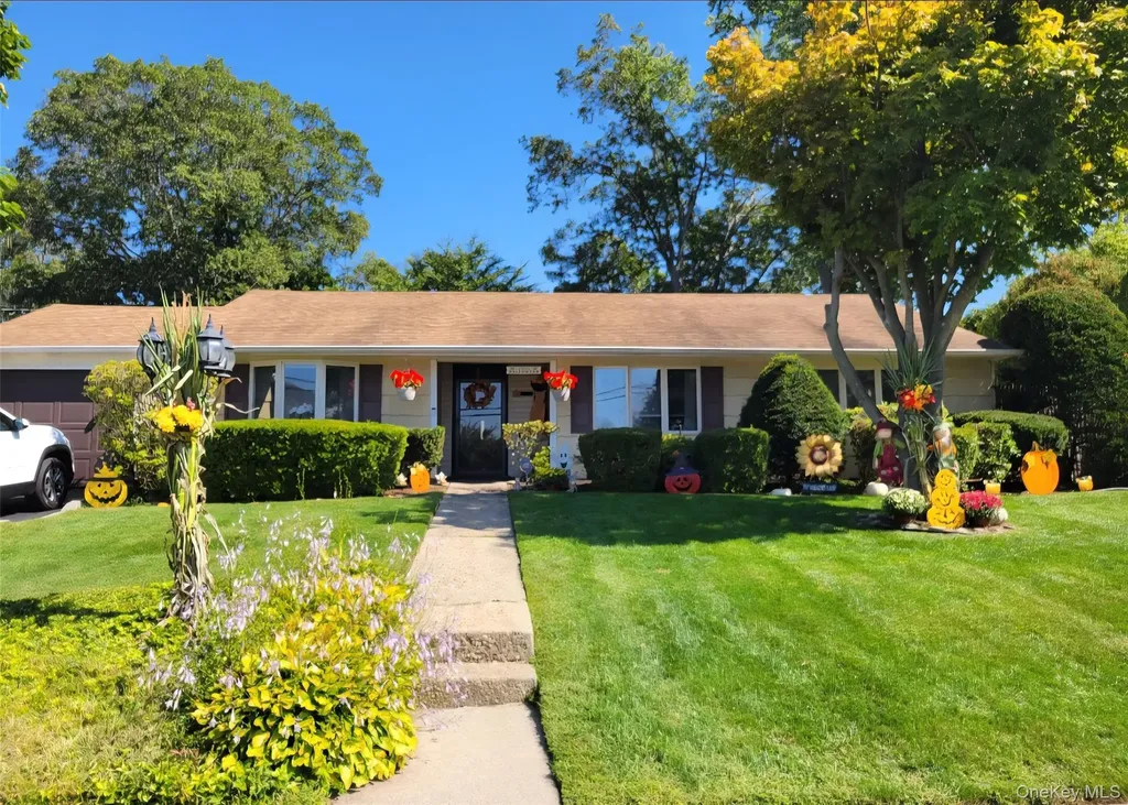 59 Holiday Park Drive Centereach NY 11720