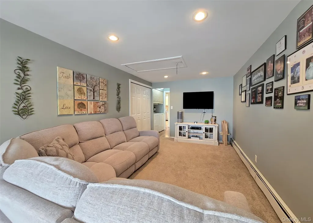59 Holiday Park Drive Centereach NY 11720