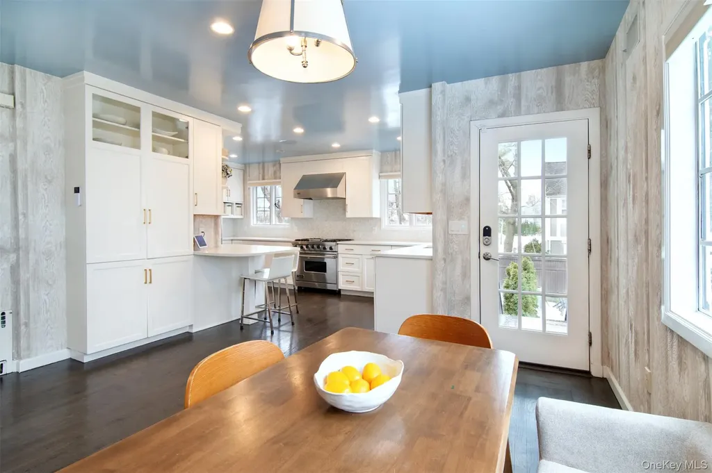 30 Locust Lane Bronxville NY 10708