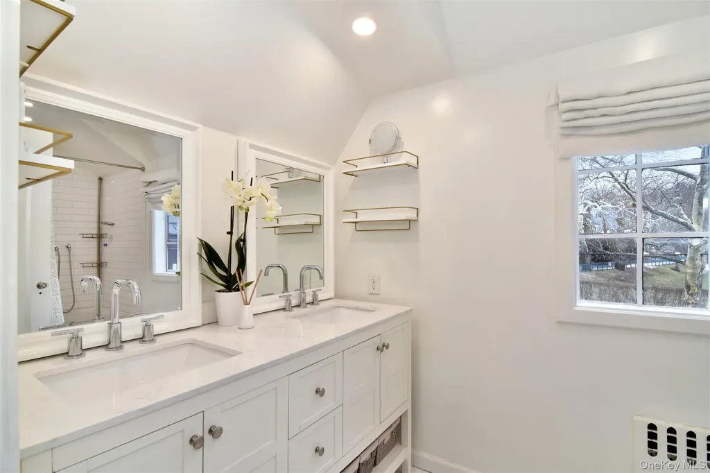30 Locust Lane Bronxville NY 10708