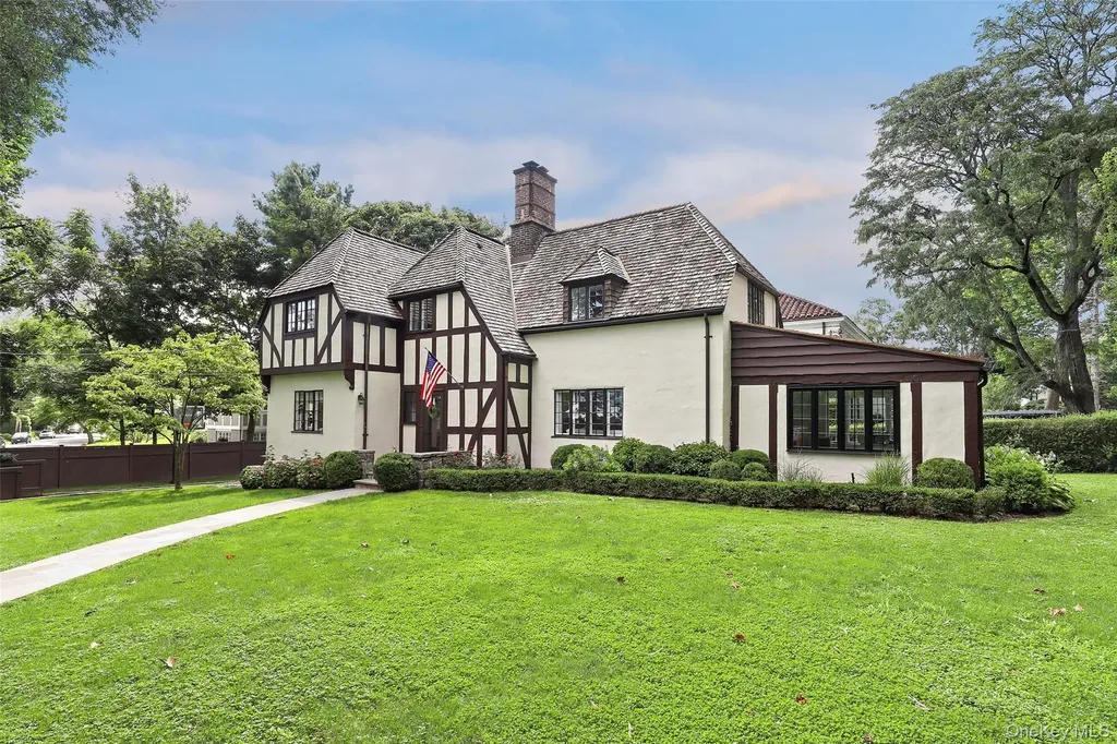 30 Locust Lane Bronxville NY 10708