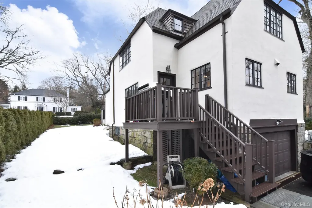 30 Locust Lane Bronxville NY 10708
