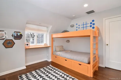 30 Locust Lane Bronxville NY 10708