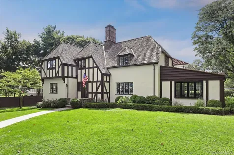 30 Locust Lane Bronxville NY 10708