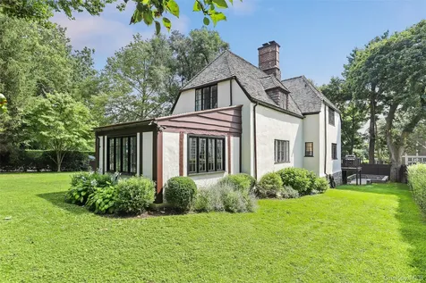 30 Locust Lane Bronxville NY 10708