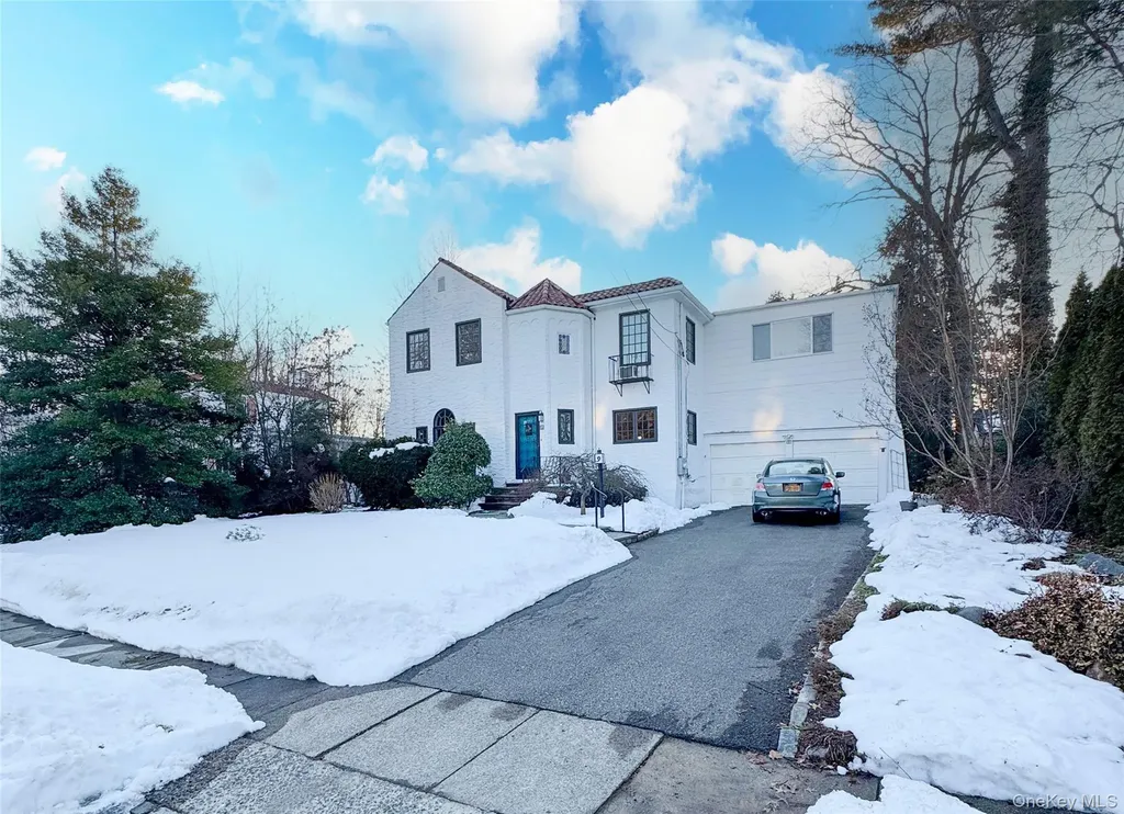 9 Ramsey Road Great Neck NY 11023