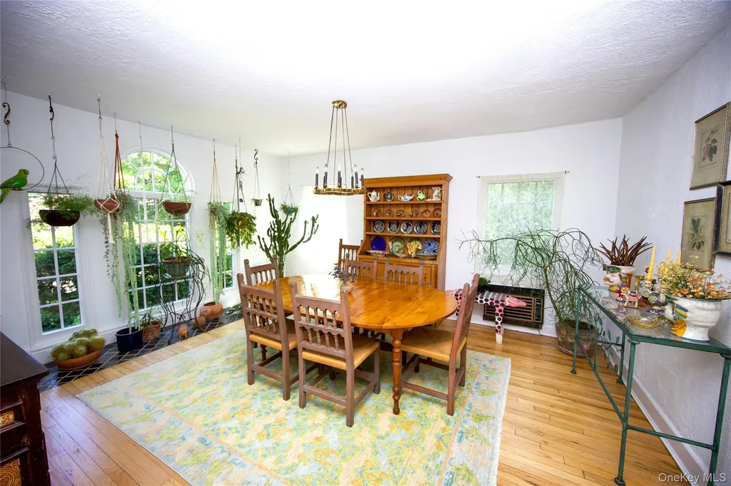 9 Ramsey Road Great Neck NY 11023