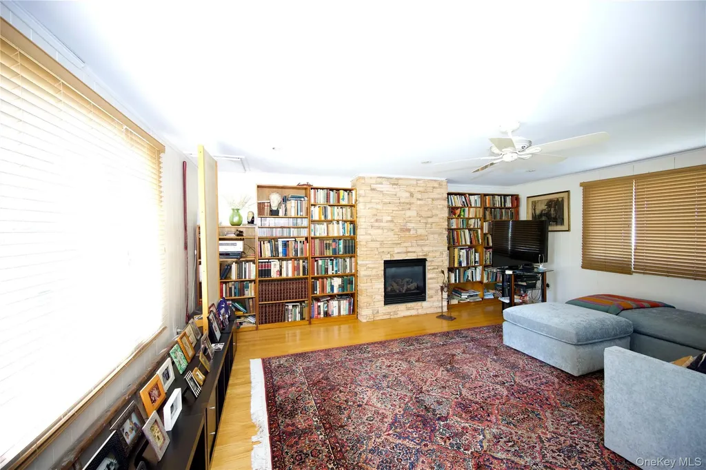 9 Ramsey Road Great Neck NY 11023