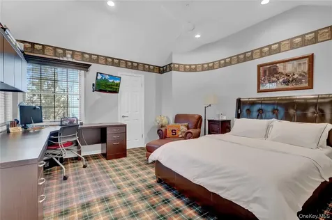 15 Pironi Court Woodbury NY 11797