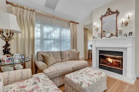 15 Pironi Court Woodbury NY 11797
