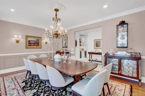 15 Pironi Court Woodbury NY 11797
