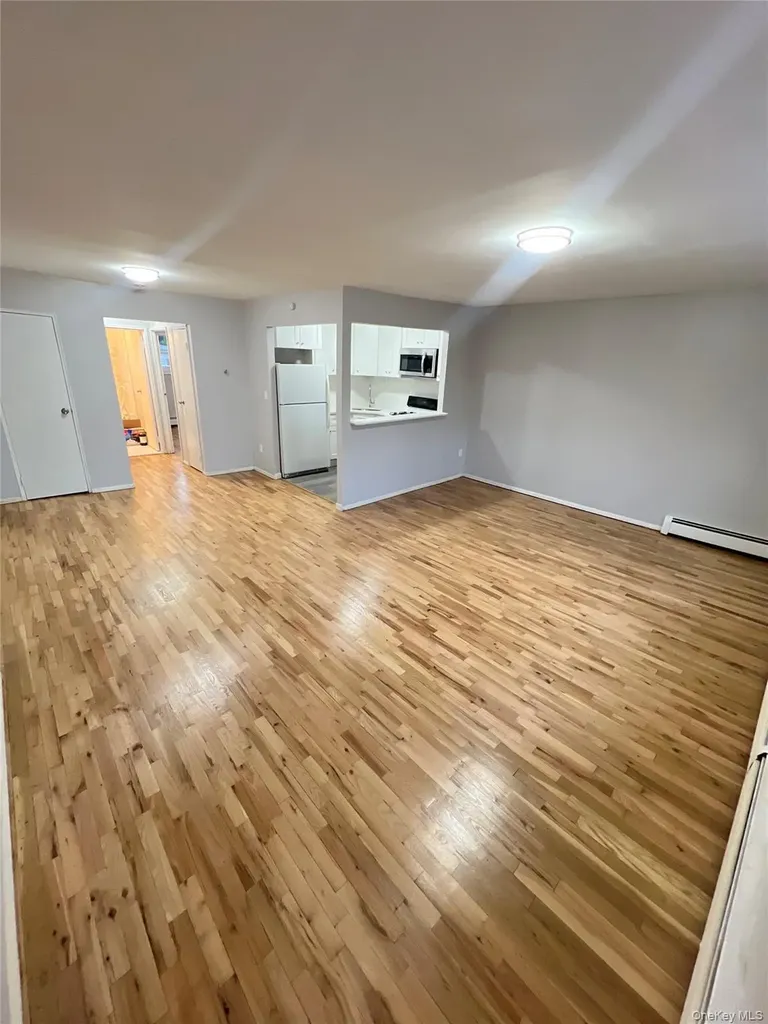 2803 Sampson Avenue Bronx NY 10465