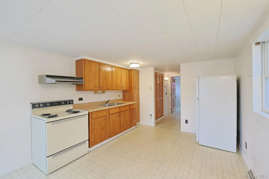 107 County Route 22 Johnson NY 10933