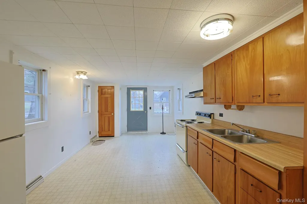 107 County Route 22 Johnson NY 10933