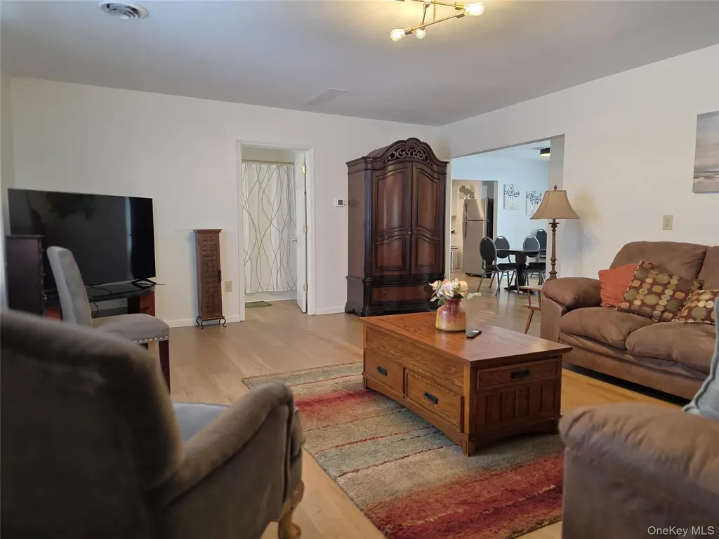 90 West Market Red Hook NY 12571
