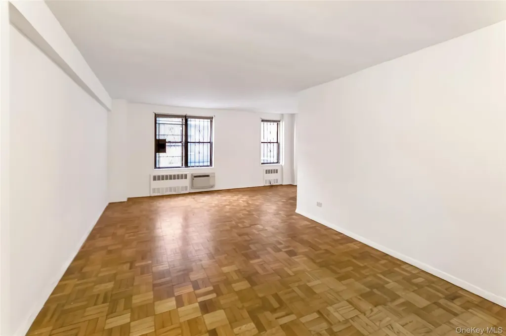 665 Thwaites Place Bronx NY 10467
