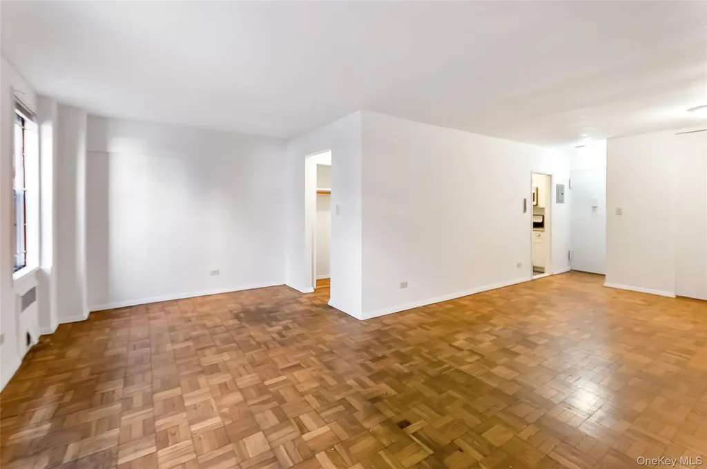 665 Thwaites Place Bronx NY 10467