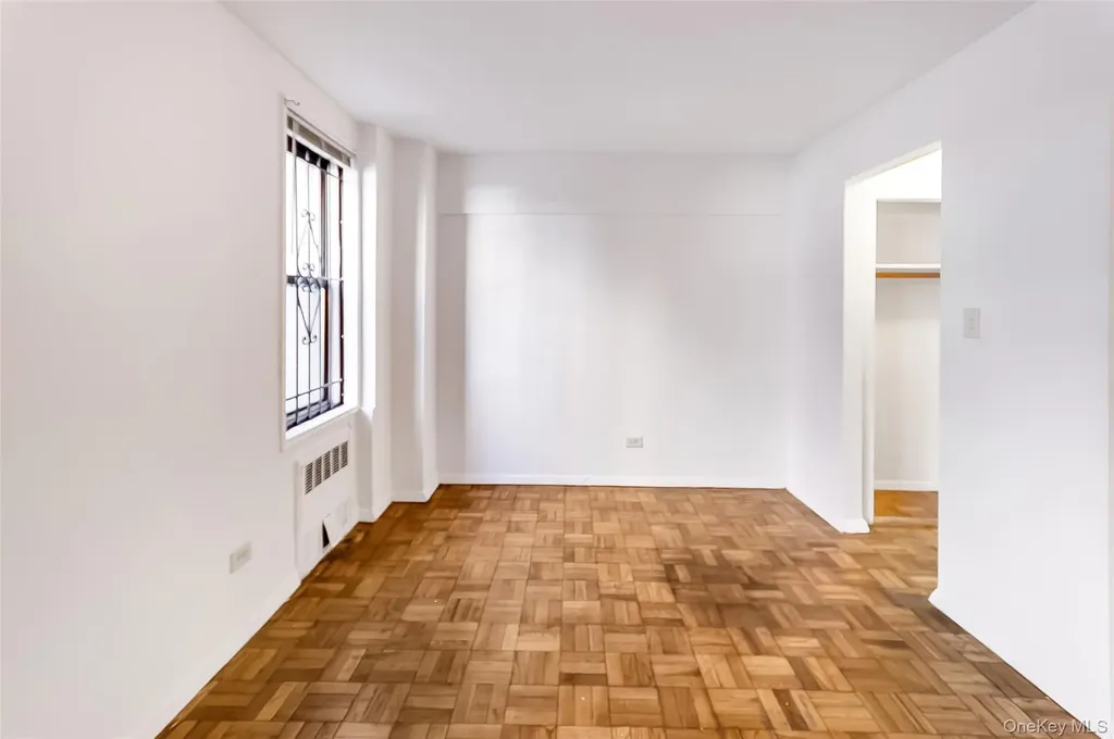 665 Thwaites Place Bronx NY 10467