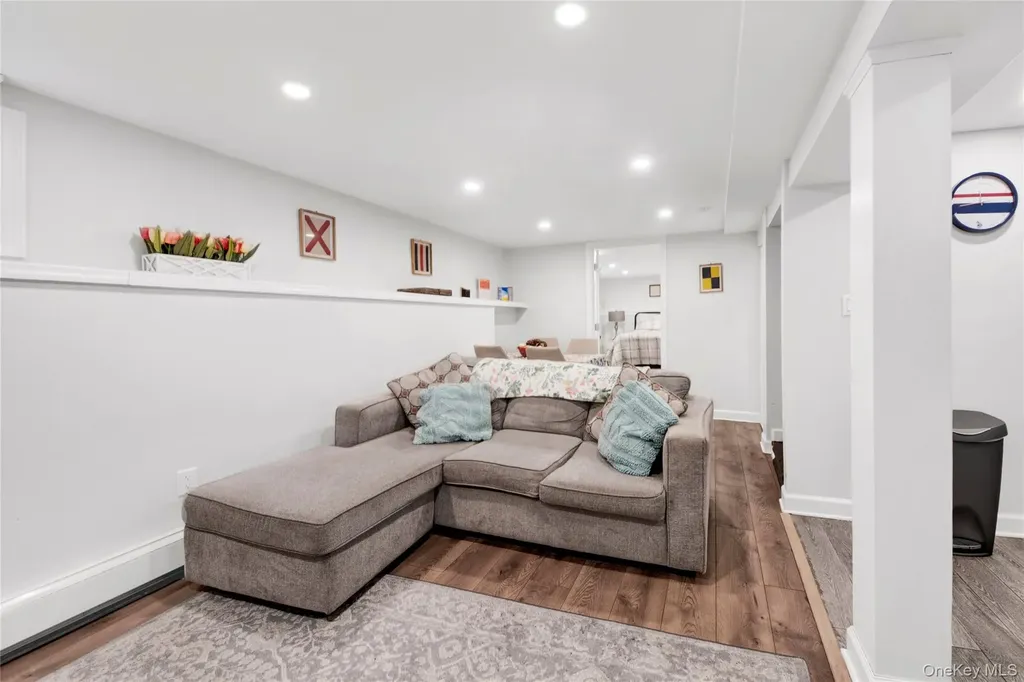 174 King Avenue Yonkers NY 10704