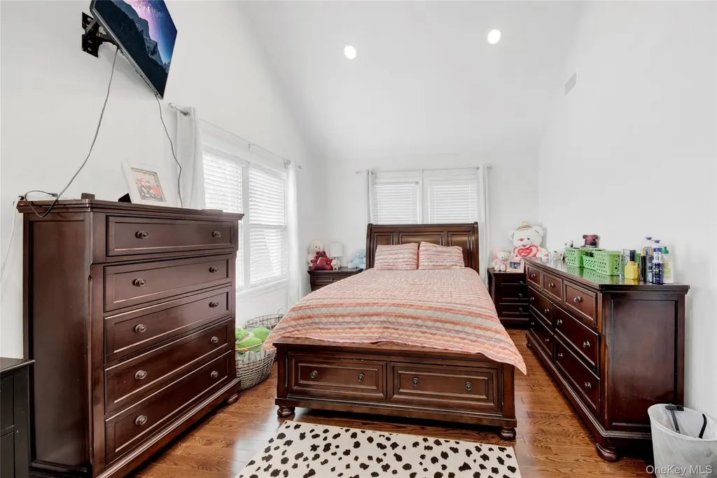 174 King Avenue Yonkers NY 10704