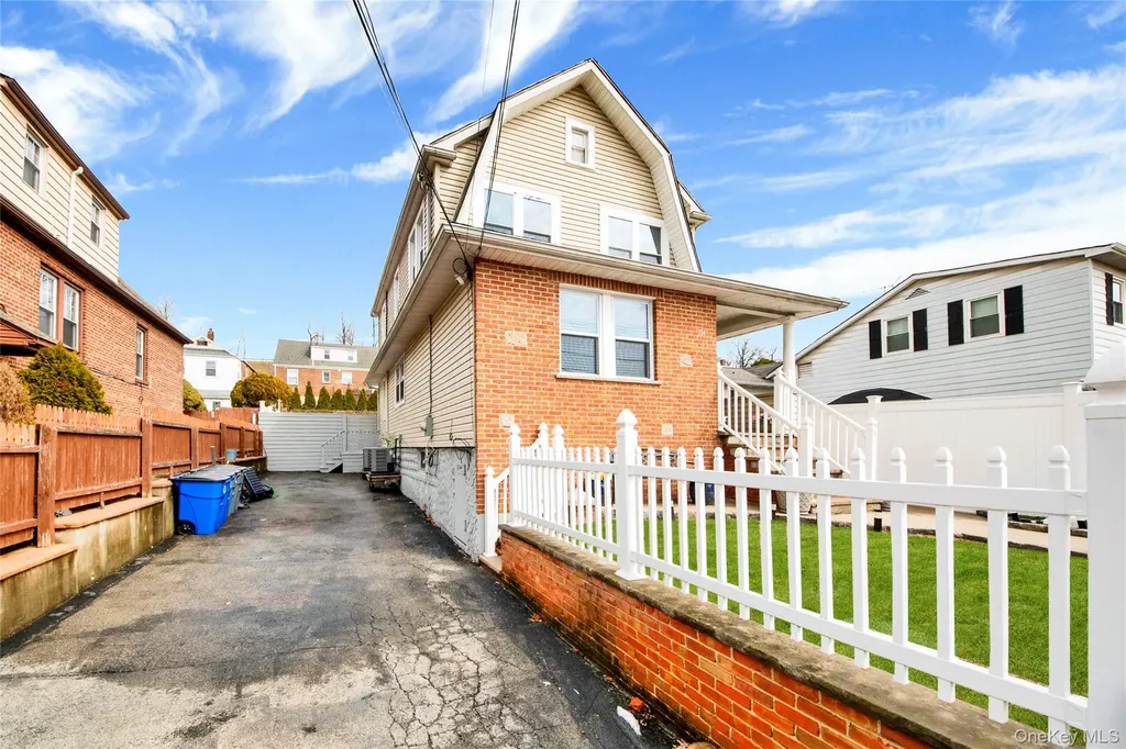 174 King Avenue Yonkers NY 10704