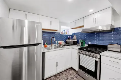 174 King Avenue Yonkers NY 10704