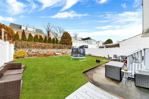 174 King Avenue Yonkers NY 10704
