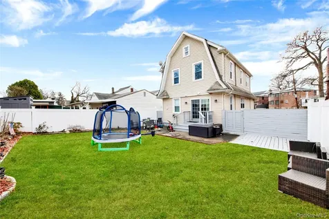 174 King Avenue Yonkers NY 10704