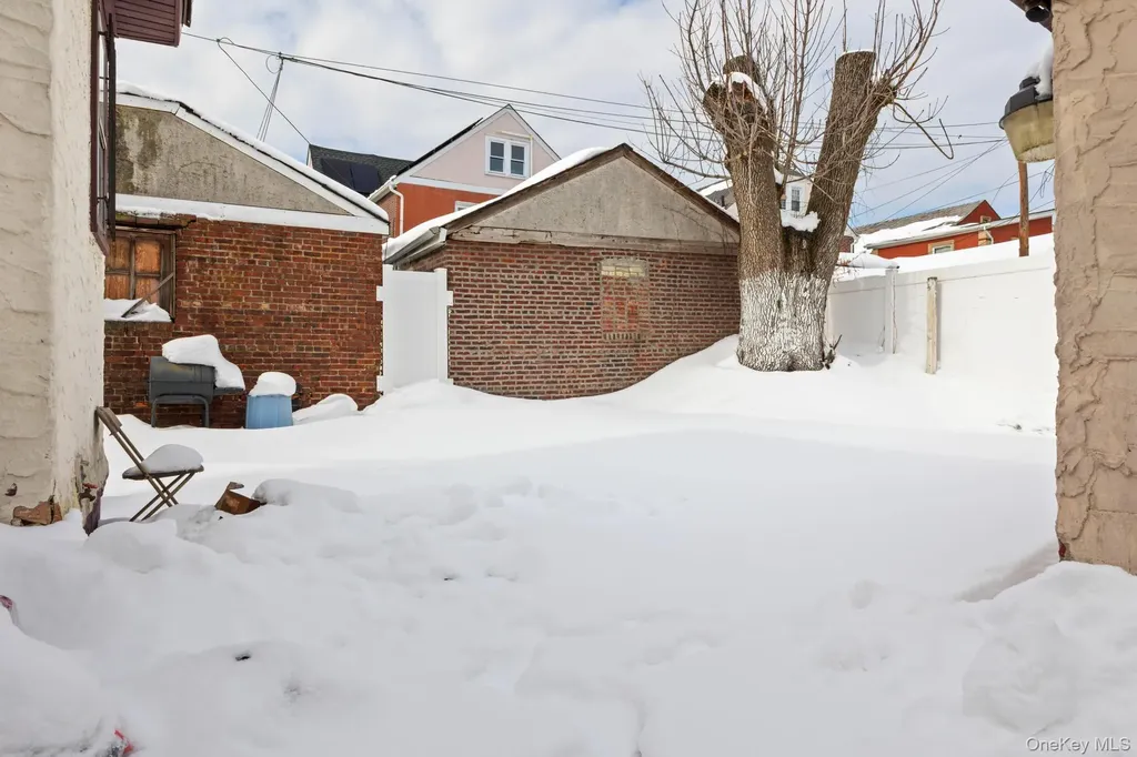 18811 Dormans Road Saint Albans NY 11412