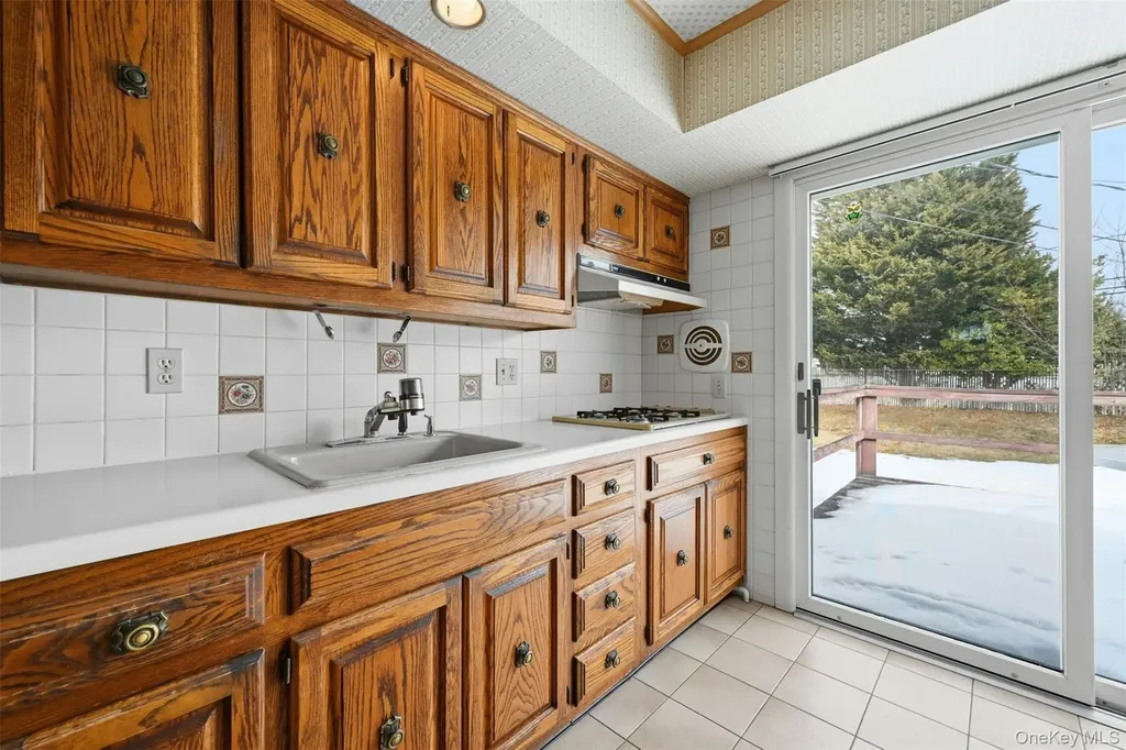 23 Shirley Court Commack NY 11725