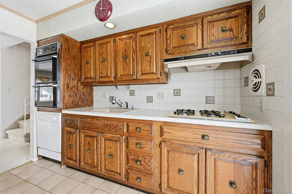 23 Shirley Court Commack NY 11725