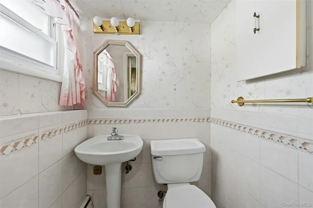 23 Shirley Court Commack NY 11725