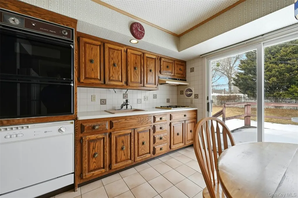 23 Shirley Court Commack NY 11725