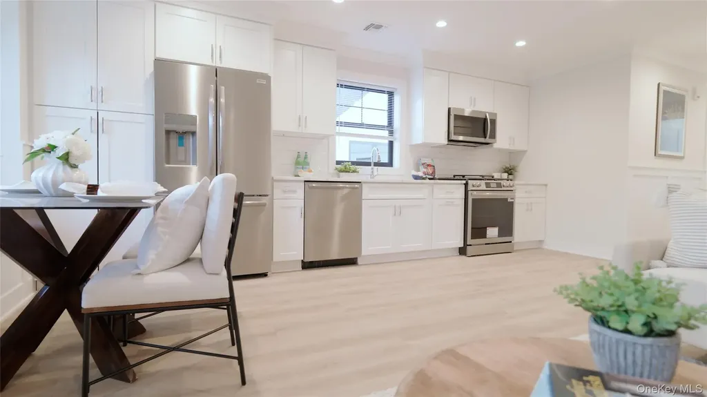 161 Union Avenue Lynbrook NY 11563