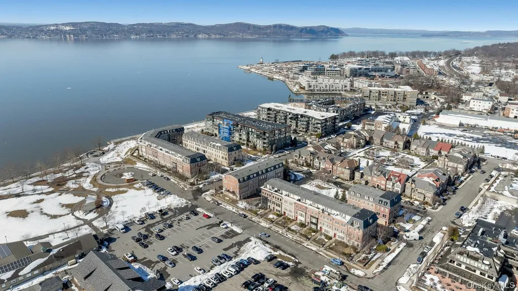 18 Rivers Edge Drive Tarrytown NY 10591