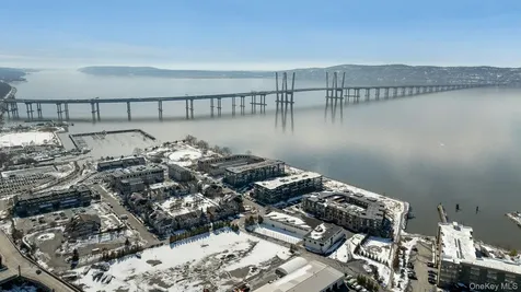 18 Rivers Edge Drive Tarrytown NY 10591