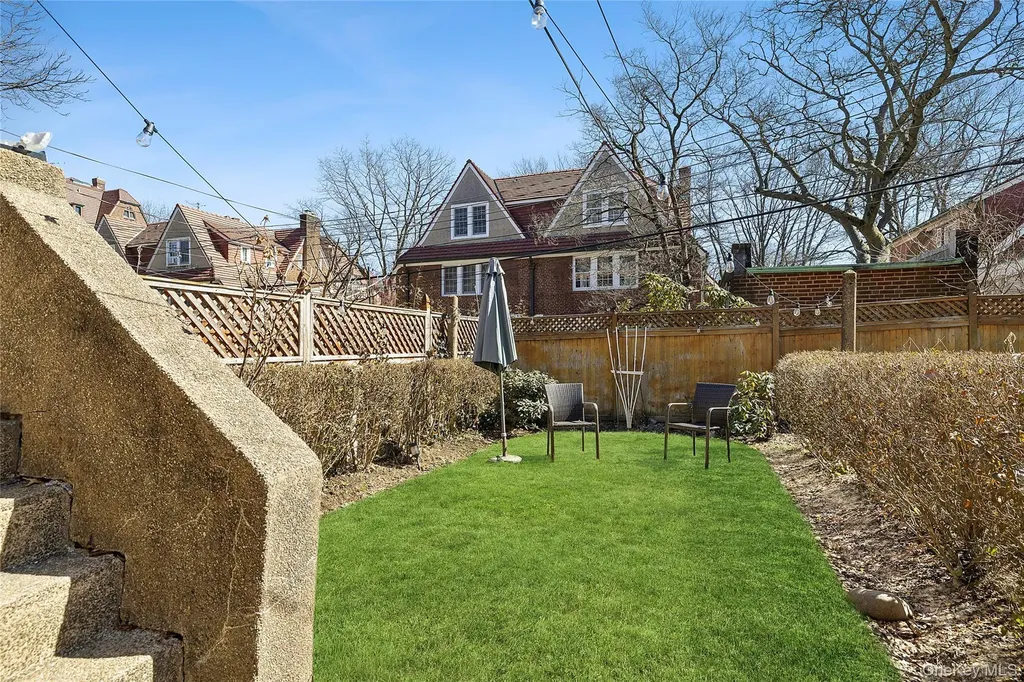 46 Slocum Crescent Forest Hills NY 11375