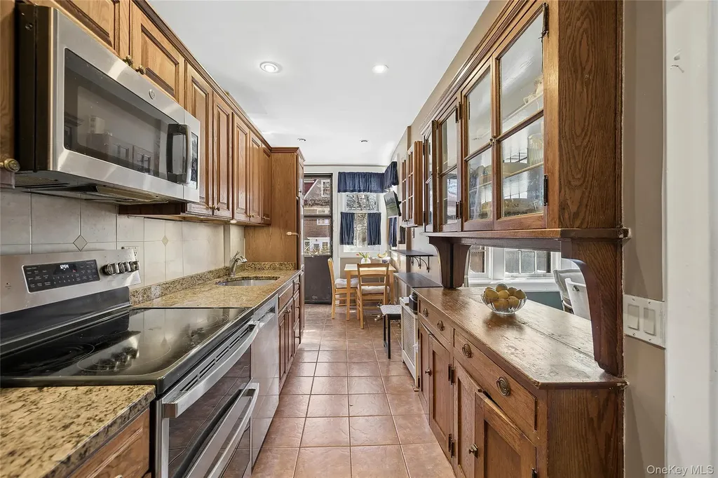 46 Slocum Crescent Forest Hills NY 11375