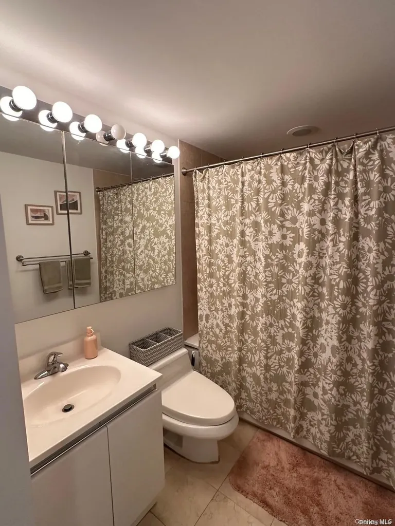 170 W Broadway Street W Long Beach NY 11561