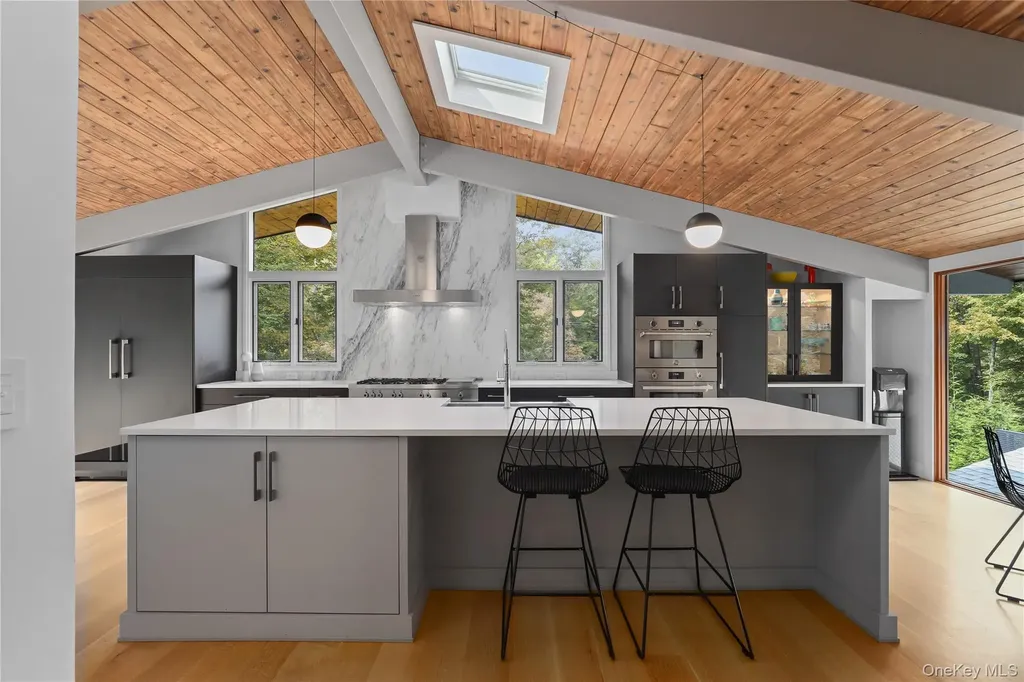 21 Black Spring Road Pound Ridge NY 10576