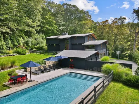 21 Black Spring Road Pound Ridge NY 10576