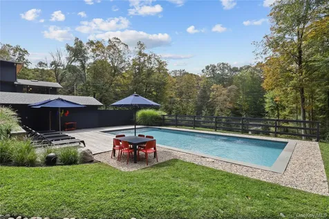 21 Black Spring Road Pound Ridge NY 10576