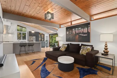 21 Black Spring Road Pound Ridge NY 10576