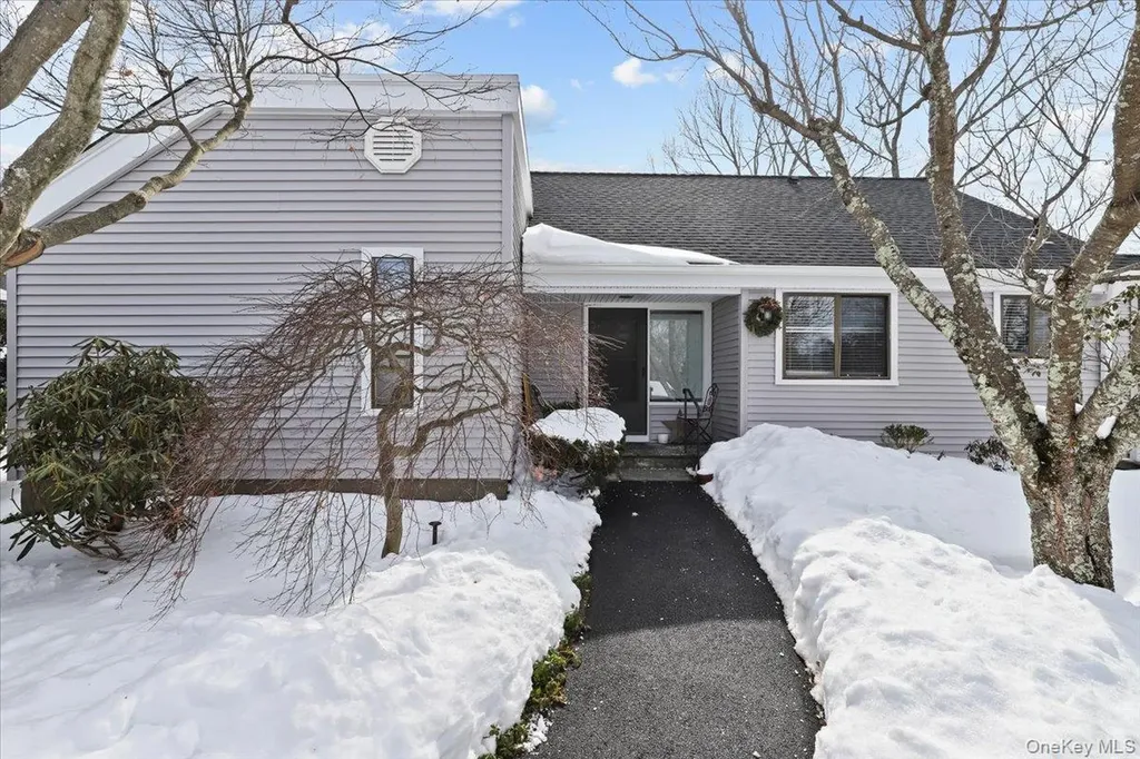 78 Heritage Hills Somers NY 10589