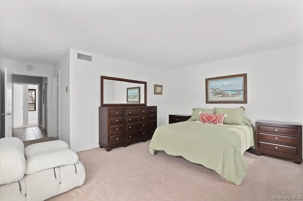 78 Heritage Hills Somers NY 10589
