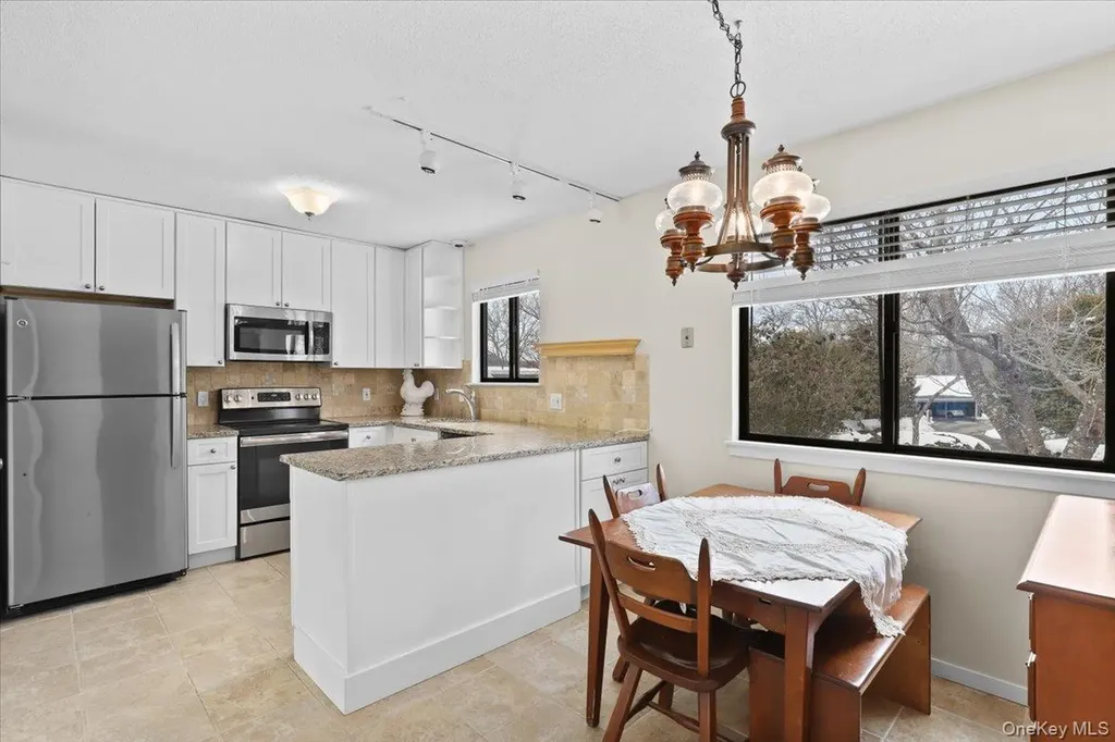 78 Heritage Hills Somers NY 10589