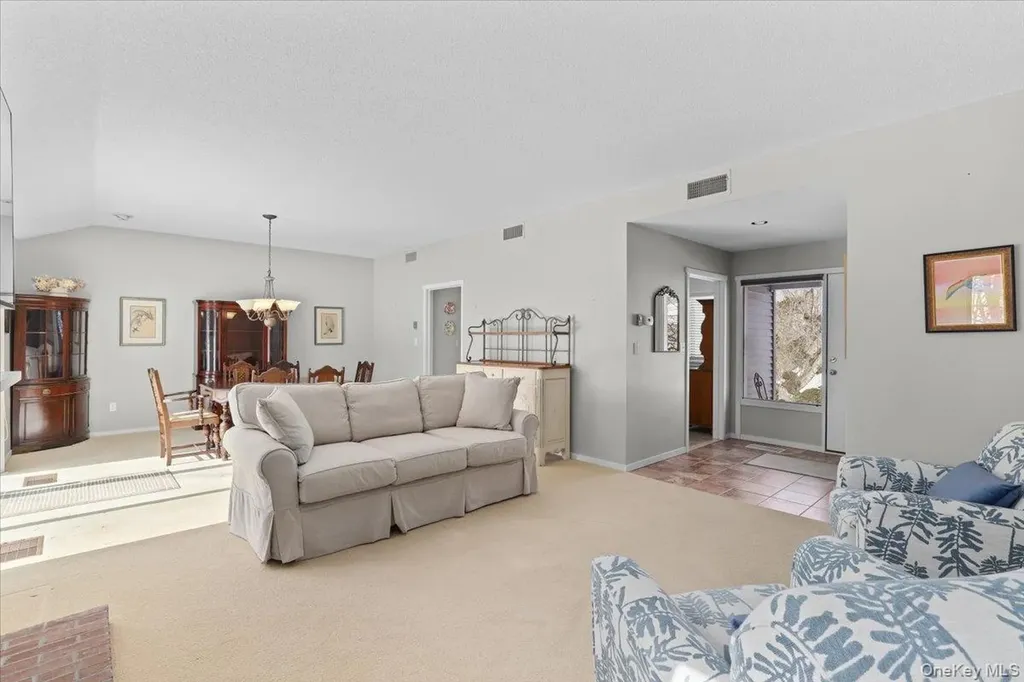 78 Heritage Hills Somers NY 10589